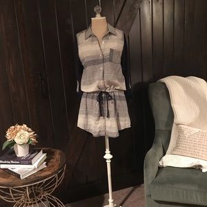 Blue and white Tunic tiny red accents @ buttons